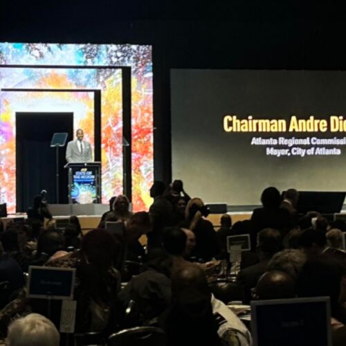 El alcalde Andre Dickens fue reelegido presidente de la Comisión Regional de Atlanta