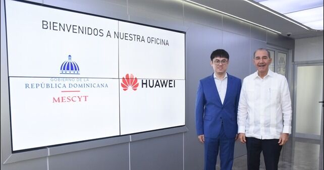 MESCyT y Huawei firman acuerdo para promover el programa de academias en universidades dominicanas