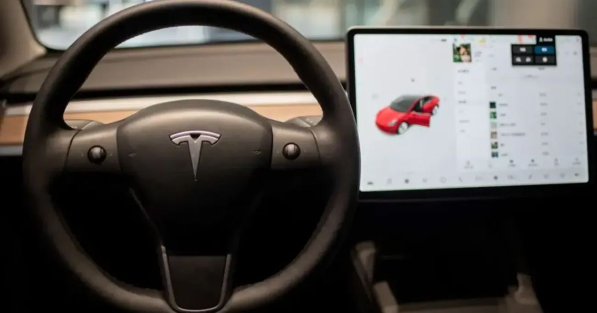 Tesla fabrica casi dos millones de vehículos en 2023