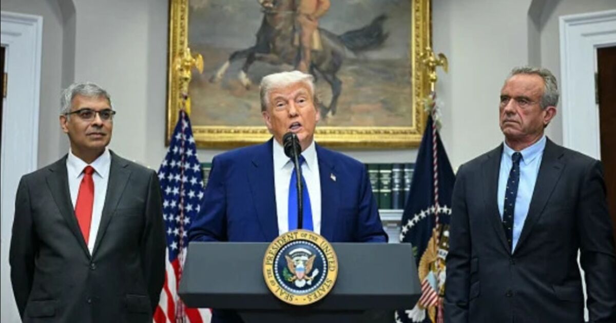 Trump firma orden ejecutiva para reducir el precio de los medicamentos