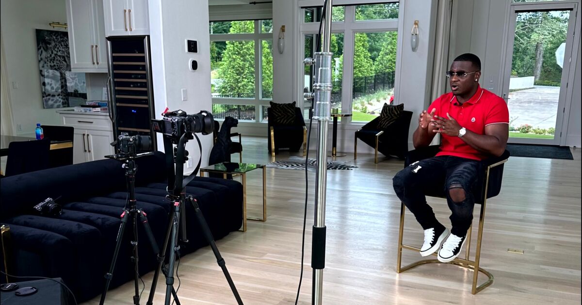 David Omari lanza Omari Academy para enseñar automatización de YouTube