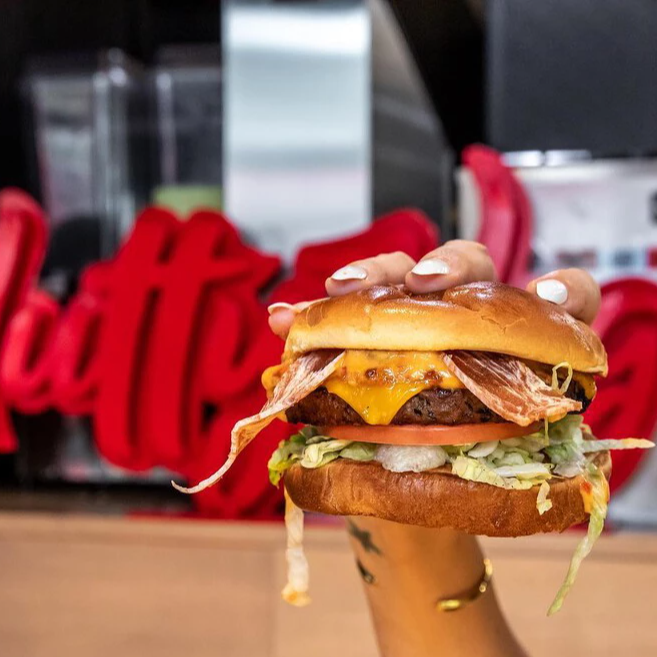 Slutty Vegan, la cadena de hamburguesas vegetales de EEUU que enloquece a los veganos (y a los inversores)