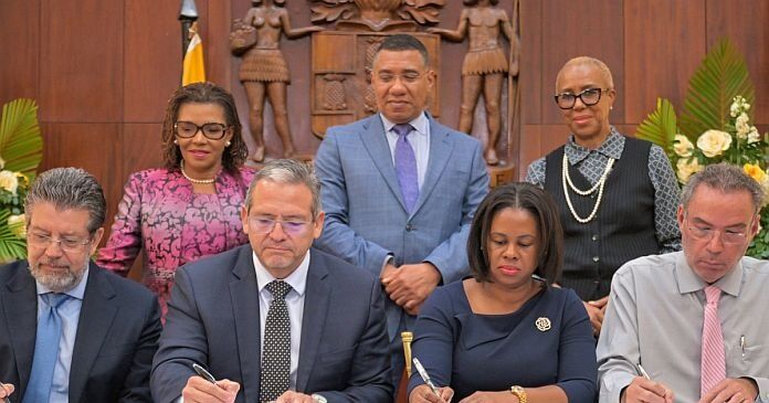 Jamaica firma una carta de intención para fortalecer la infraestructura digital
