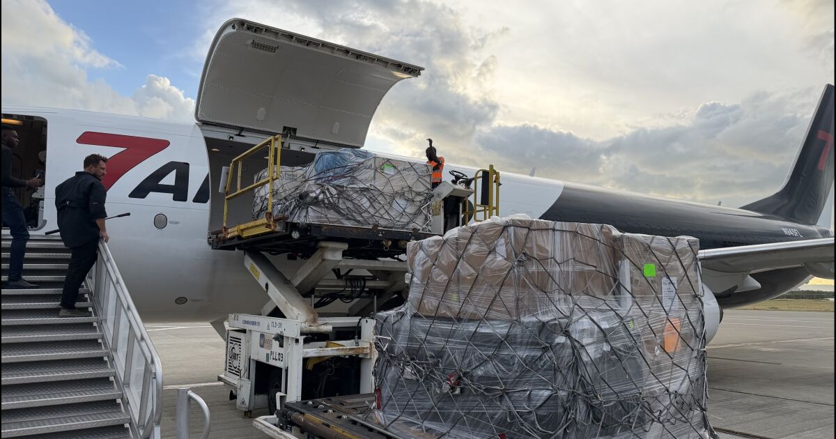 La Fundación Planet Water despliega sistemas de filtración de agua de emergencia en Jamaica tras la devastación causada por el huracán Melissa