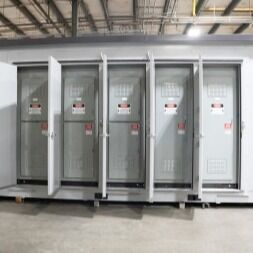 Panel Built lanza instalaciones de sistema modular de almacenamiento de energía en baterías (BESS) para satisfacer la creciente demanda