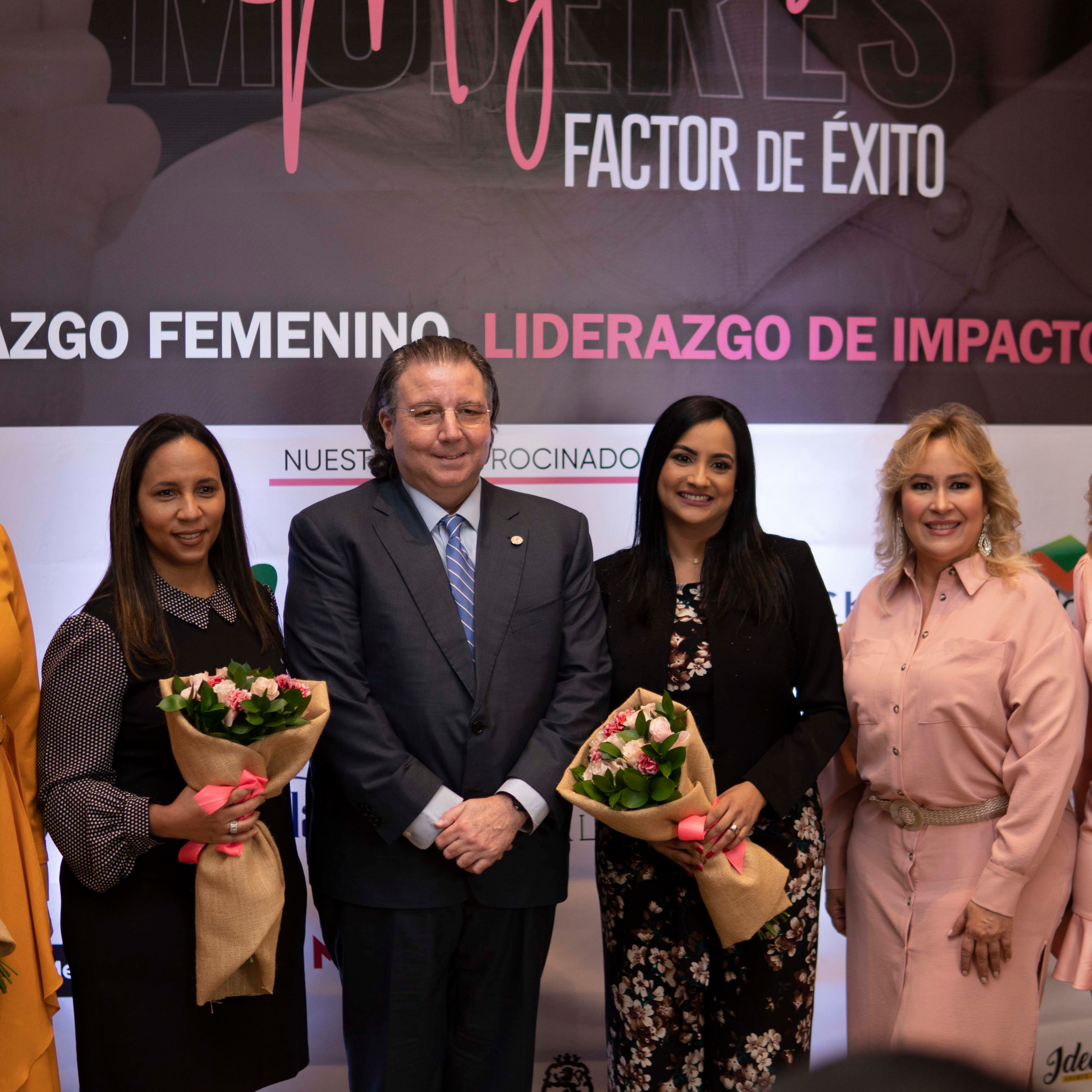 Mujeres Factor de Éxito: Liderazgo femenino, liderazgo de impacto