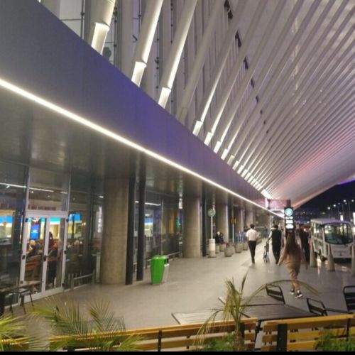 El tráfico de pasajeros en aeropuertos de América Latina y el Caribe representó el 8,4% del total global en 2023