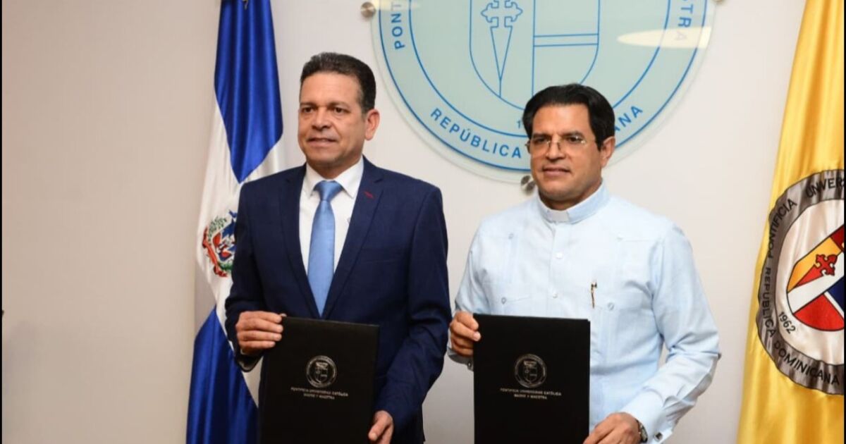 Proindustria y PUCMM acuerdan impulsar la innovación y competitividad industrial en RD