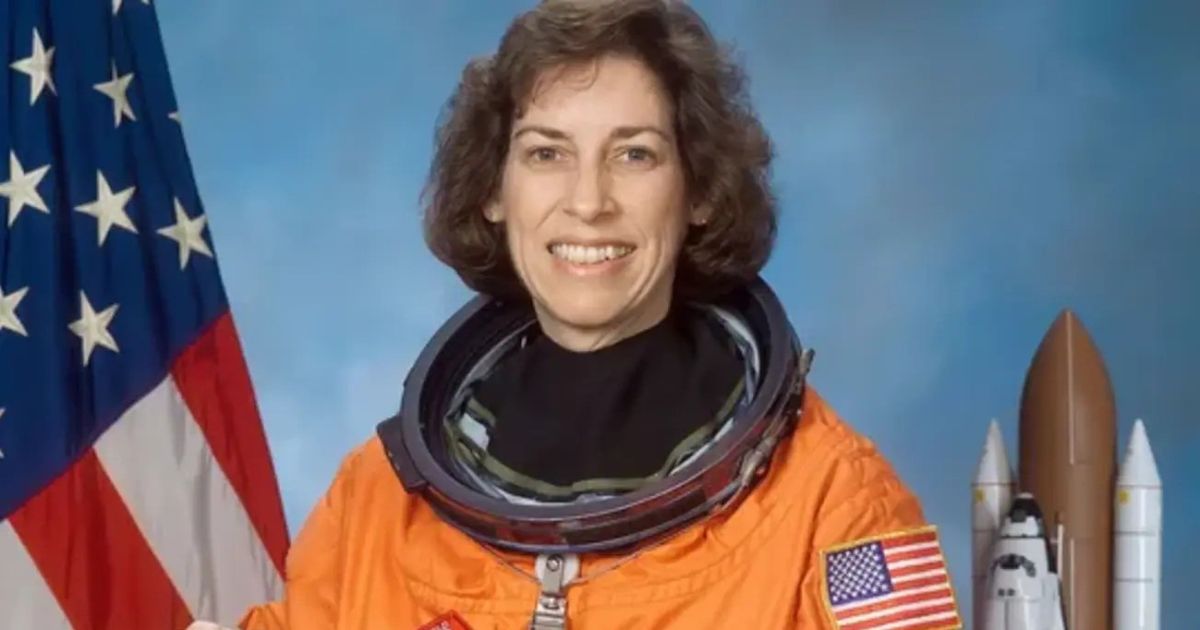 Medalla astronauta Ellen Ochoa