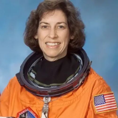 Medalla astronauta Ellen Ochoa