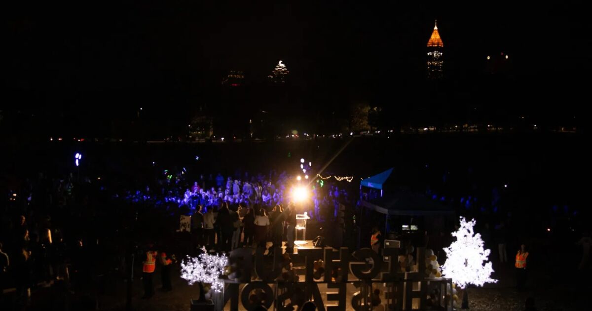 Piedmont Park presenta el primer evento "Ilumina la temporada" con una enorme exhibición navideña
