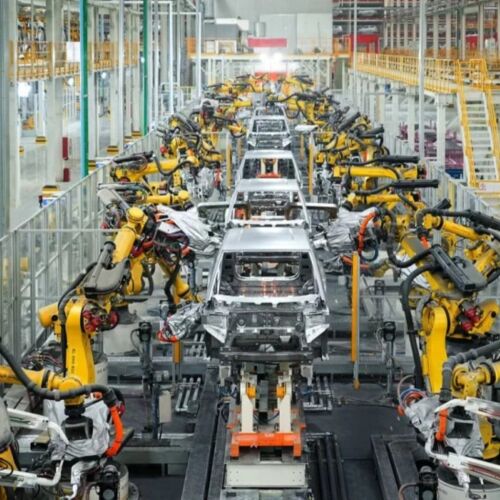 Nissan y Honda contemplan una eventual fusión para poder enfrentar la competencia de China con vehículos eléctricos