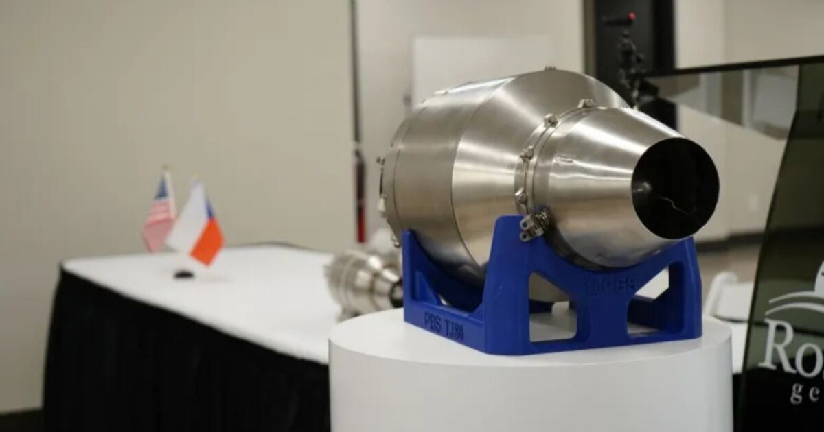 Una empresa aeroespacial checa inaugura una fábrica de motores a reacción en Roswell