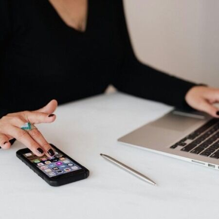 Seguridad digital en mujeres: el 69% de las latinoamericanas refuerza su protección en línea