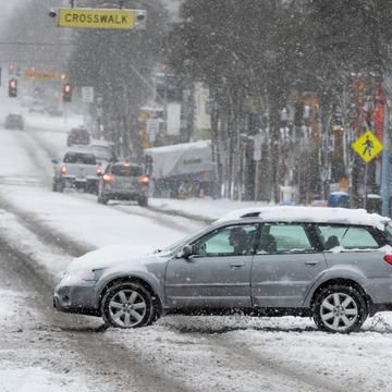 Millones en Estados Unidos se refugian de fuerte tormenta