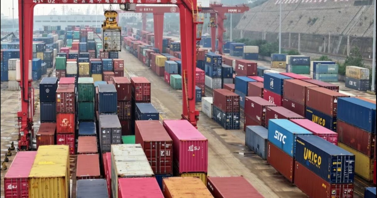 Trump eleva los aranceles a China hasta el 104%