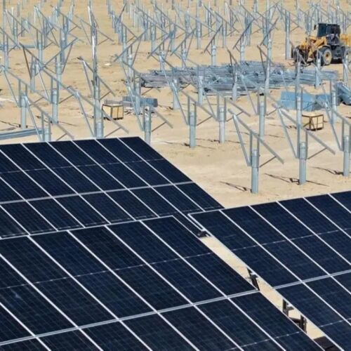 EE.UU. aplicará aranceles de hasta 3.500 % a paneles solares de Asia por competencia desleal