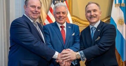 Christopher Ruddy y el fortalecimiento del vínculo entre Estados Unidos y Argentina