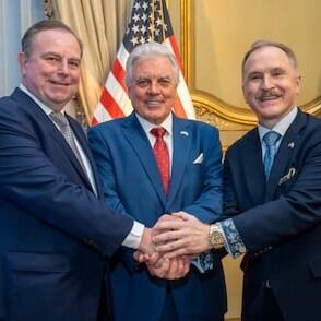 Christopher Ruddy y el fortalecimiento del vínculo entre Estados Unidos y Argentina