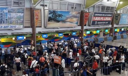 En el mes de agosto se movilizaron 140 mil pasajeros por los aeropuertos del país