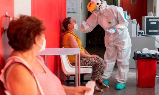 Salud Pública reporta 12 muertes por coronavirus y 596 nuevos contagios