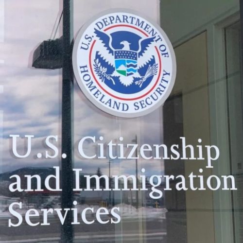 Nueva regla de USCIS para ‘no inmigrantes’ entra en vigor el 1 de octubre