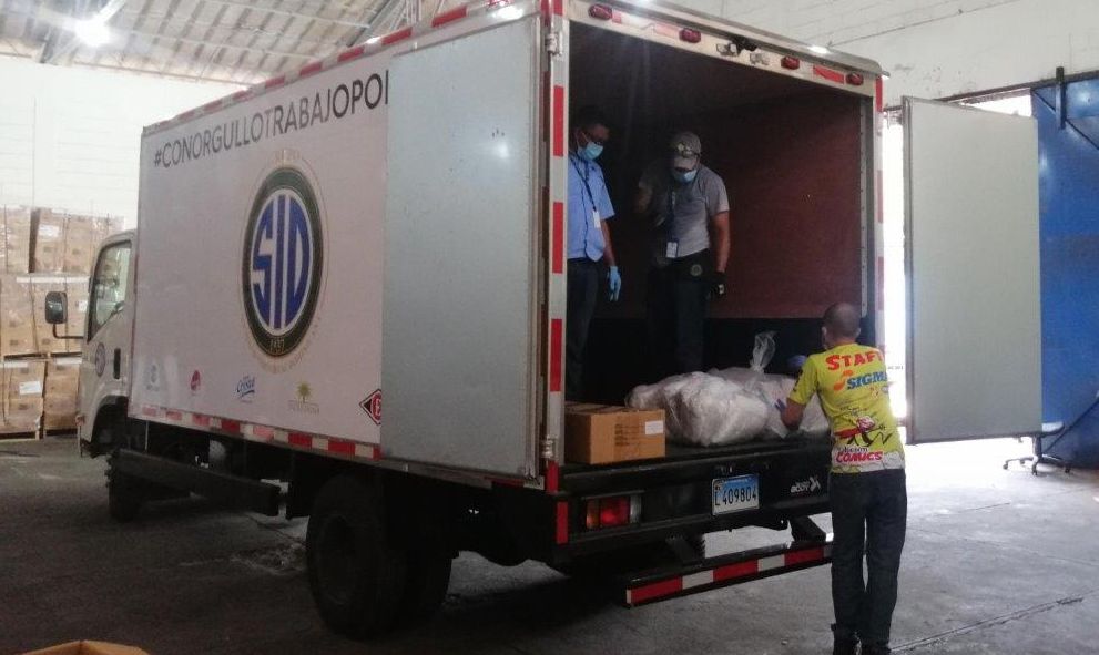 Grupo SID dona 200 mil mascarillas y guantes a familias de cuatro barrios en Santo Domingo
