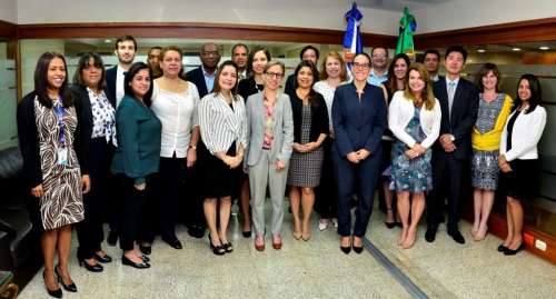 Brasil evalúa con RD banco de leche materna y otros proyectos