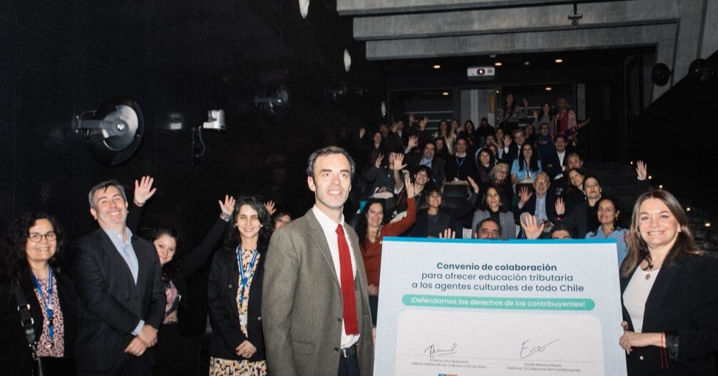 Ministerio de las Culturas y Defensoría del Contribuyente capacitarán a agentes culturales del país en educación tributaria