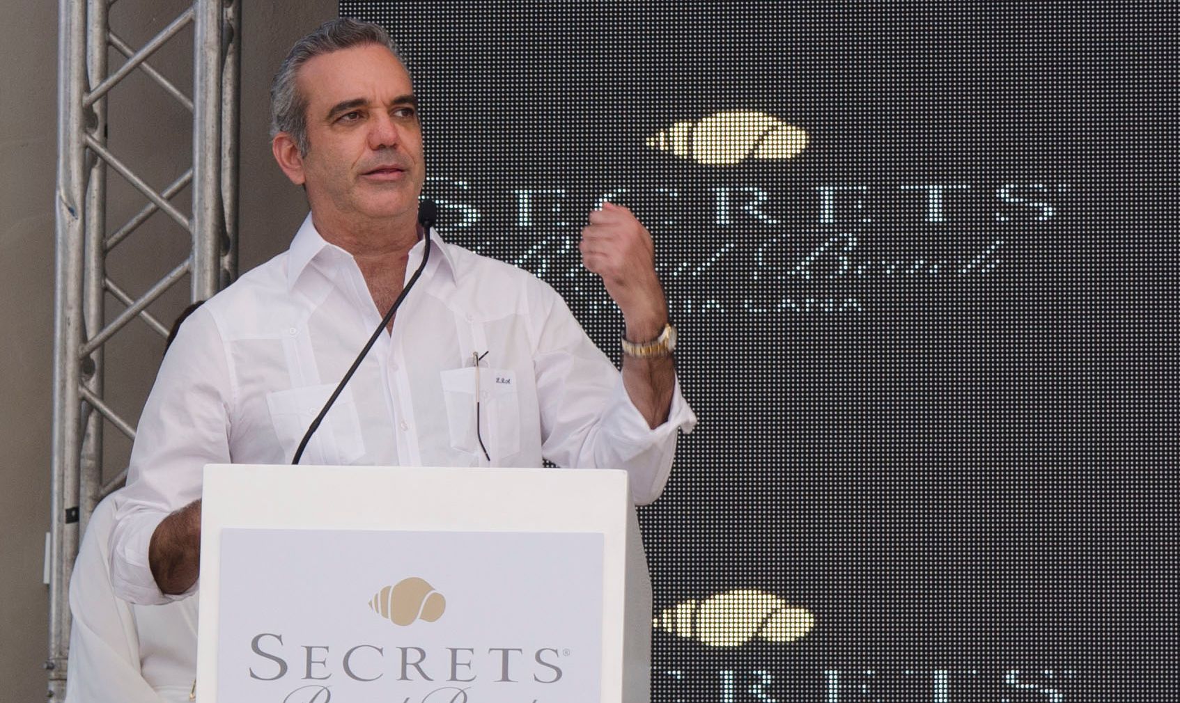 Presidente Luis Abinader inaugura Hotel Secrets Royal Beach Punta Cana