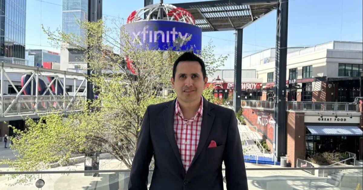 Francisco X. Rivera está abriendo nuevos caminos con los Bravos de Atlanta