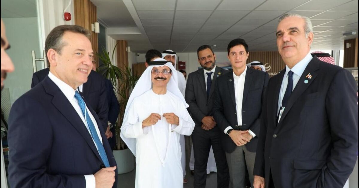 Presidente Abinader se reúne con el líder global de DP World para consolidar a la República Dominicana como centro logístico y de inversión regional