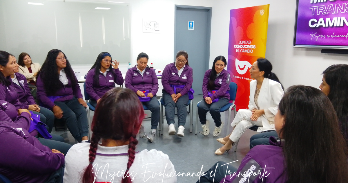 Qué sucede cuando una MUJER se atreve a conducir su historia como si fuera un camión de 40 toneladas