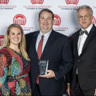 Beasley recibe el premio OVL Synergy 2030 Impact Award