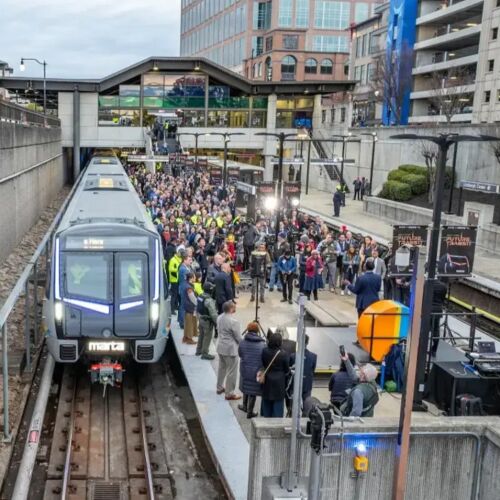 Atlanta recibe el primero de 56 nuevos trenes eléctricos