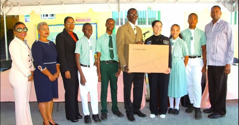 Iniciativa de instalación de Starlink en escuelas de Bahamas para una conectividad mejorada