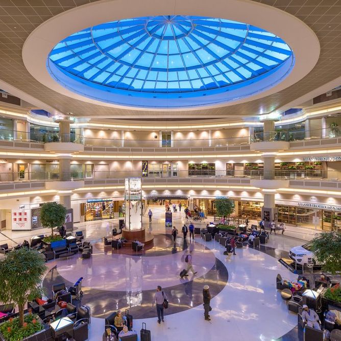Así se prepara el aeropuerto de Atlanta para la llegada de más de dos millones de pasajeros