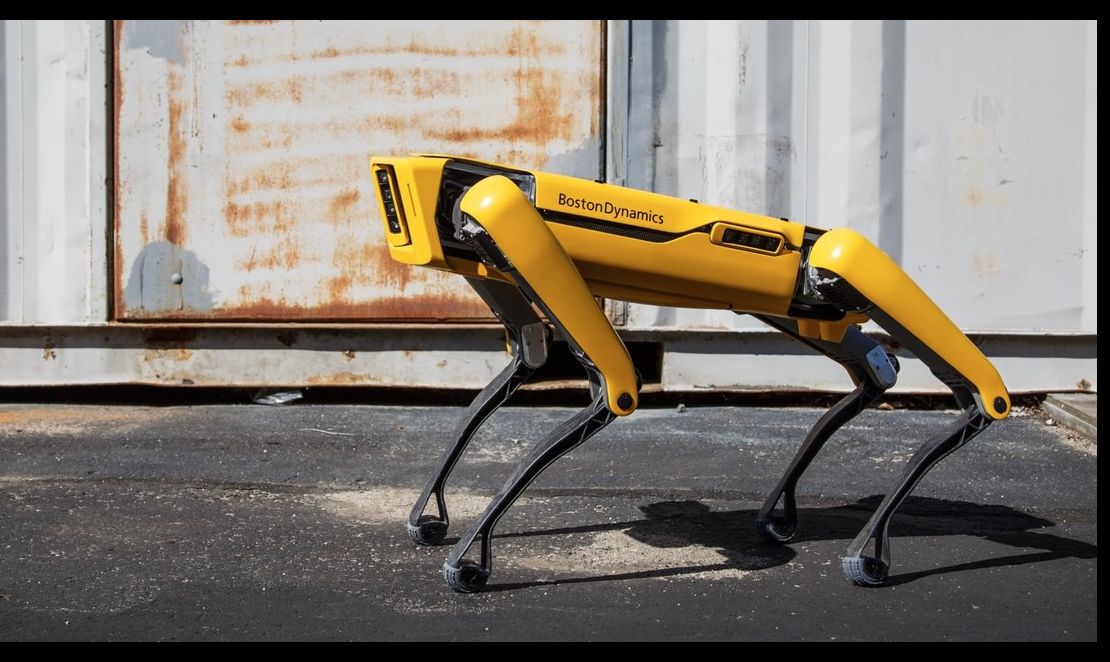 El perro robot de Boston Dynamics ahora sirve cervezas en Sevilla