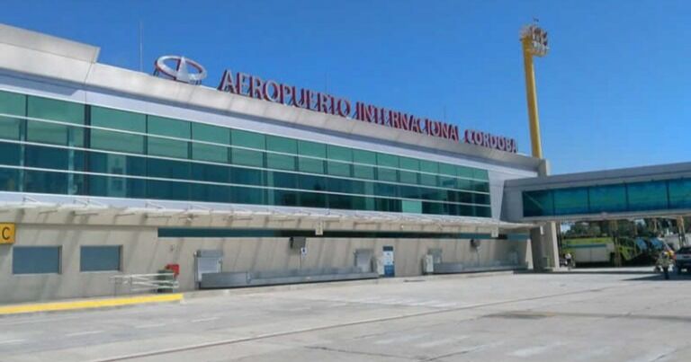Aerolíneas Argentinas cancela ruta Córdoba-Miami por poca venta