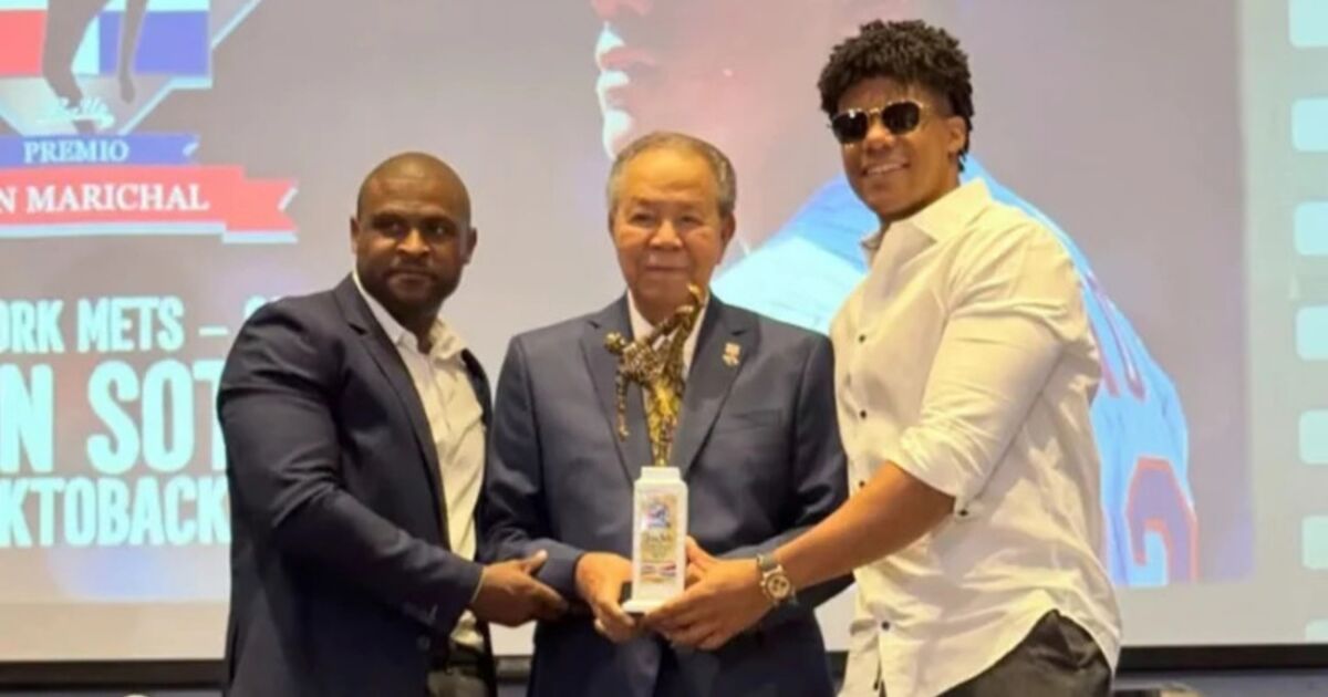 Juan Soto recibió este domingo el Premio Juan Marichal