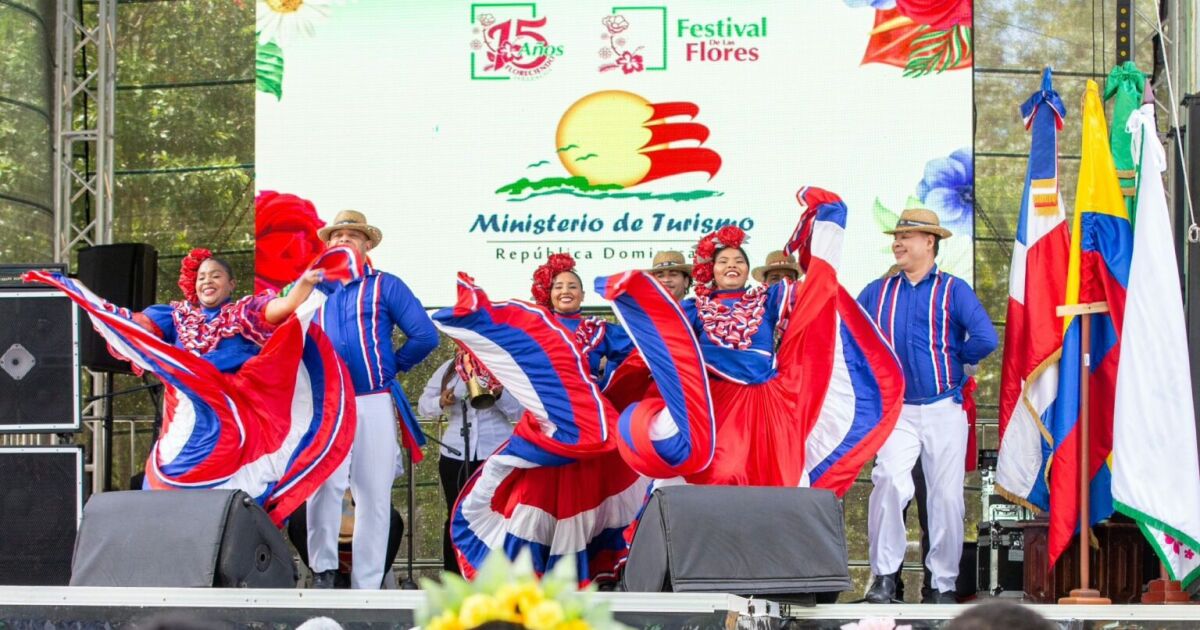 Con el auspicio del Mitur inicia la 15 edición del Festival de las Flores en Jarabacoa