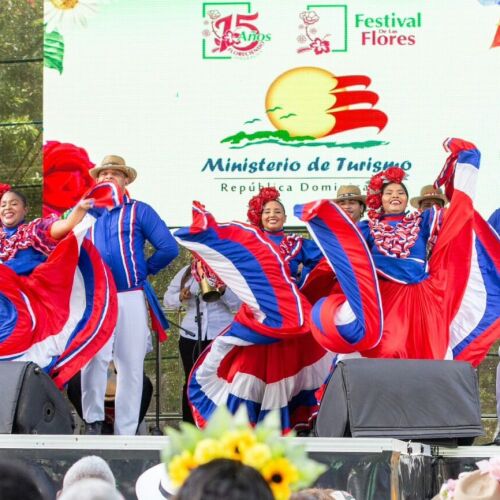 Con el auspicio del Mitur inicia la 15 edición del Festival de las Flores en Jarabacoa