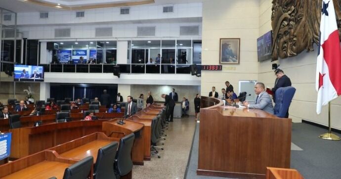 Comisiones de la Asamblea Nacional analizan proyectos sobre economía, salud y cultura