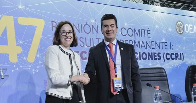 Internet Society anuncia compromiso para conectar a 100 comunidades en América Latina hacia 2030