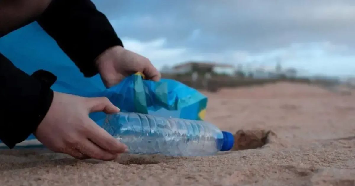 Más envases reutilizables para evitar 1 billón de botellas y vasos de un solo uso a 2030