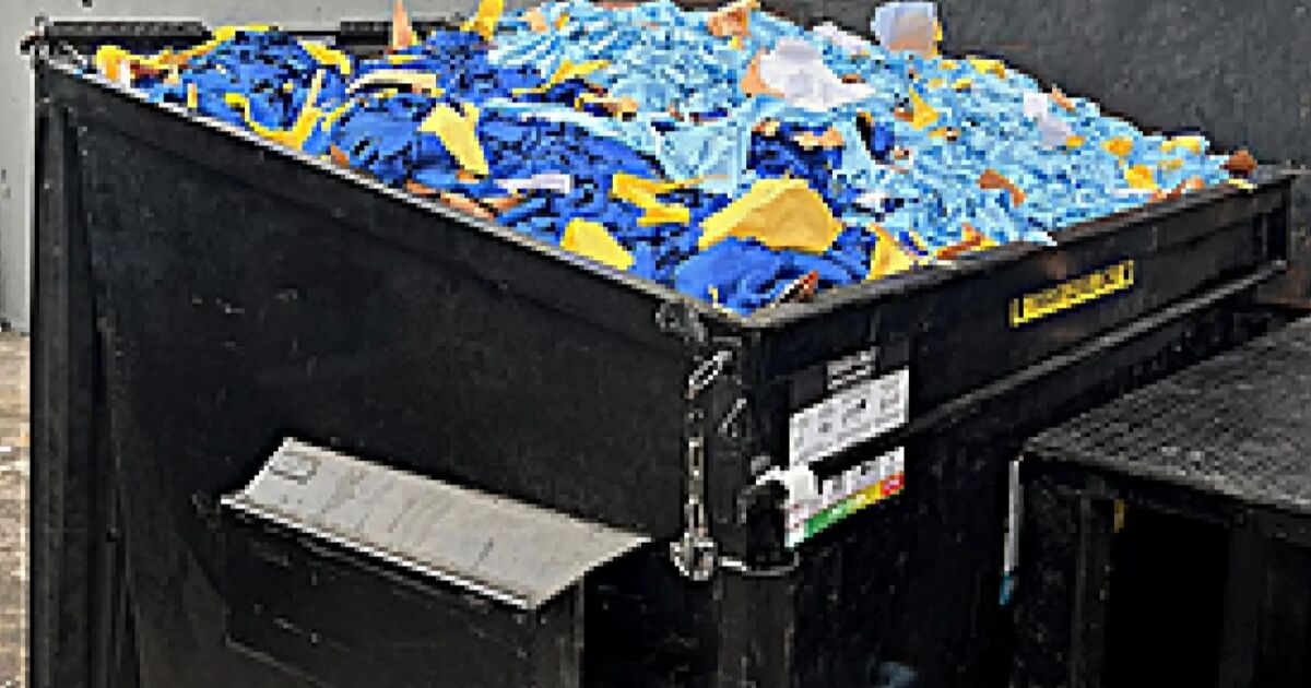 Reciclar textiles puede ser un desafío que algunos en Nueva York están tratando de abordar