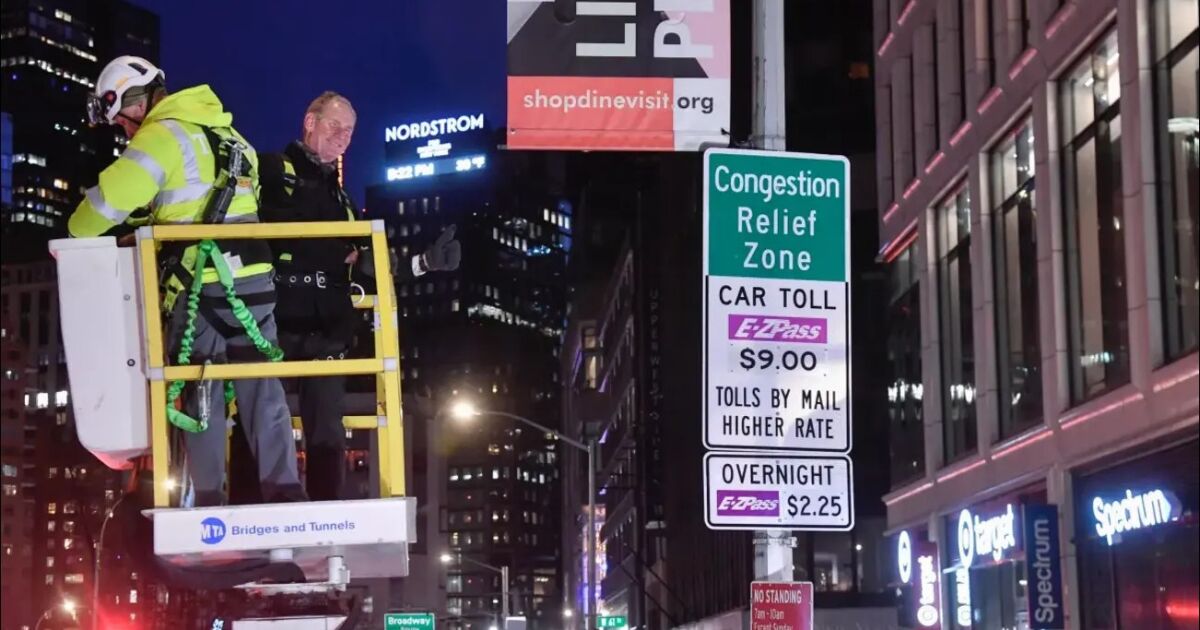 La ciudad de Nueva York inaugura el primer programa de peaje por congestión del país en Manhattan