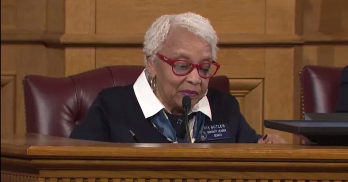 Senadora Gloria Butler anuncia su retiro del Senado