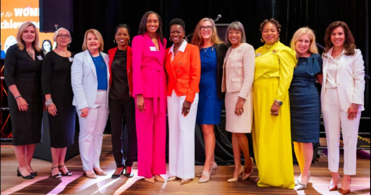 Una tradición de liderazgo: la Academia de Mujeres Triunfadoras de la YWCA Greater Atlanta
