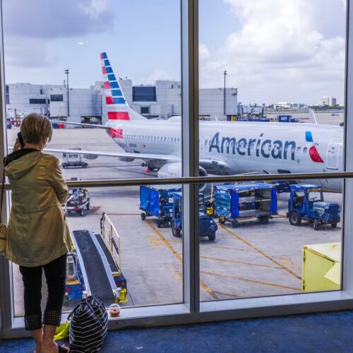 American Airlines mejorará el embarque para pasajeros premium en medio de la implementación de un nuevo proceso